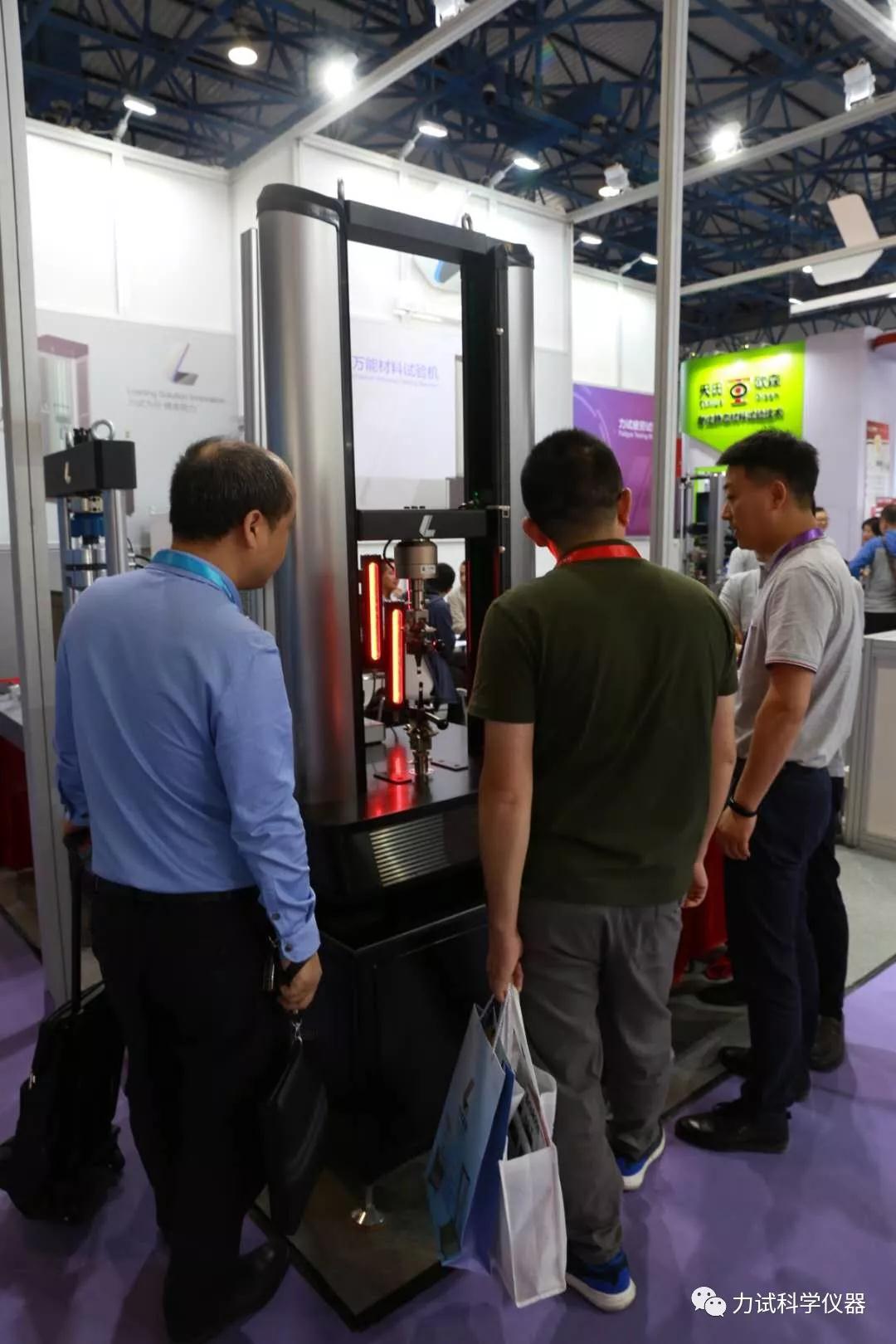 6A0IezwrRs-qmSnfW-Dylw